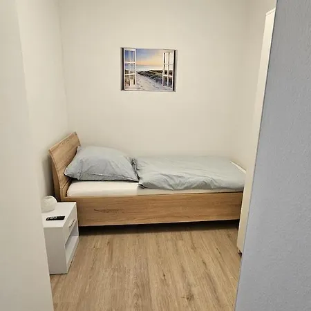 Schoenes In * Verl