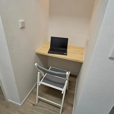Schoenes In * Verl